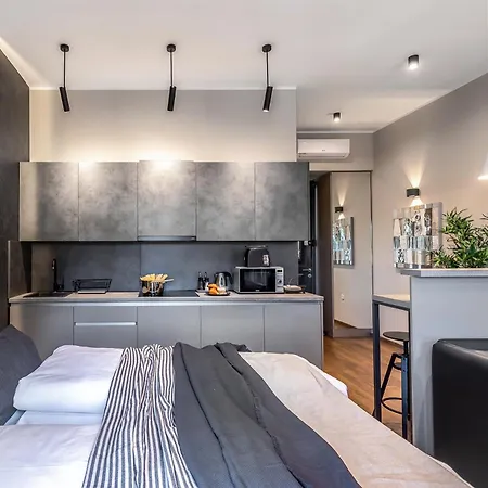 Deluxe Ploech Guest house Rijeka
