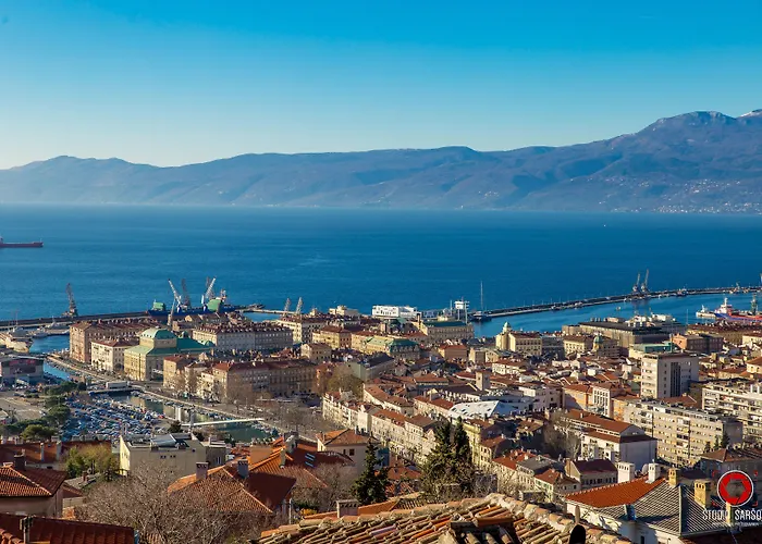 Konukevi Deluxe Ploech