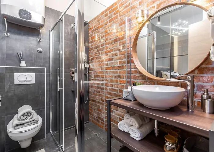 Deluxe Ploech Konukevi 4*