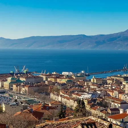 Deluxe Ploech Pensjonat Rijeka