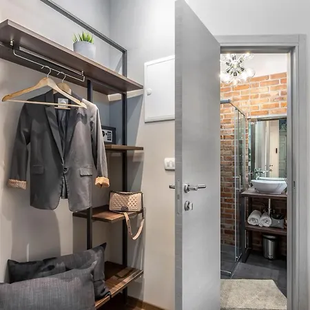 Deluxe Ploech Guest house Rijeka