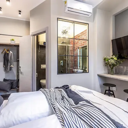 Deluxe Ploech Vendégház 4*