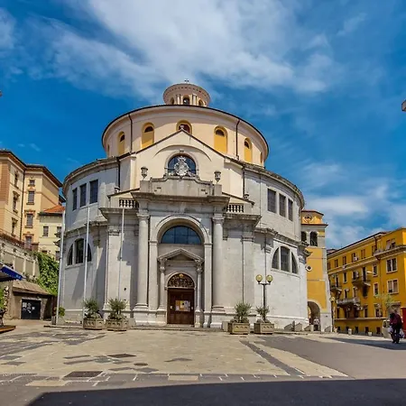 Deluxe Ploech Πανσιόν 4*