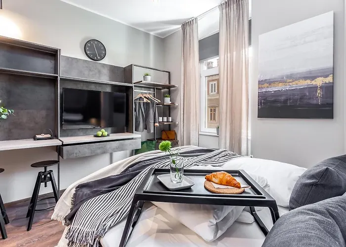 Deluxe Ploech Affittacamere 4*