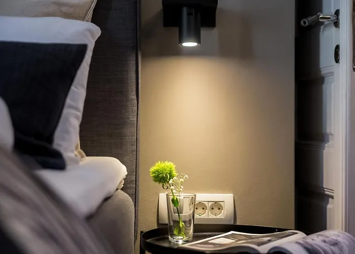 Deluxe Ploech Affittacamere 4*